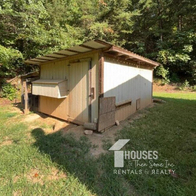 Building Photo - 400 Mud Run Rd