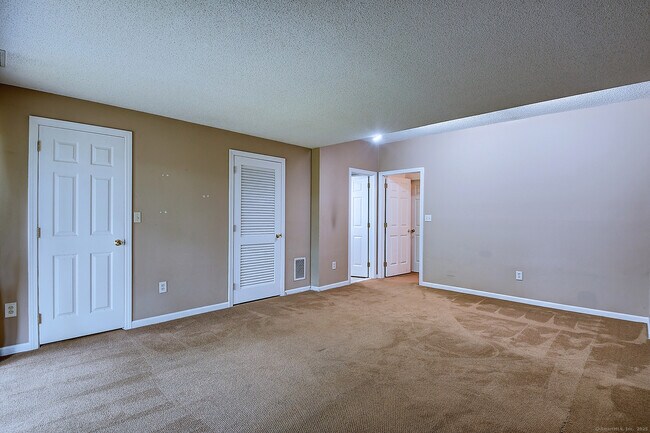 Building Photo - 298 Conestoga Way