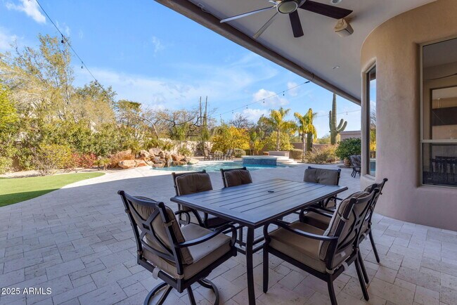 Building Photo - 6938 E Lomas Verdes Dr