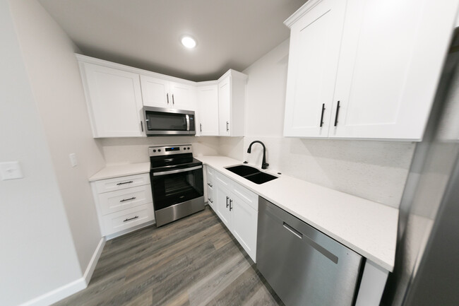 Building Photo - 366 SE 85th Rd