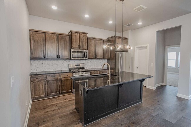 Building Photo - 3729 Alta Vis Dr
