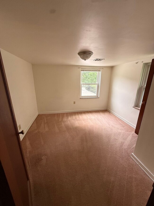 Building Photo - 4955 Bull Creek Rd