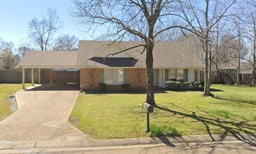Building Photo - 3/2 for Rent in Flowood!