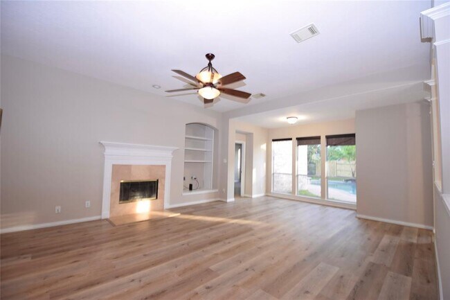 Building Photo - 3106 Rainbow Ct