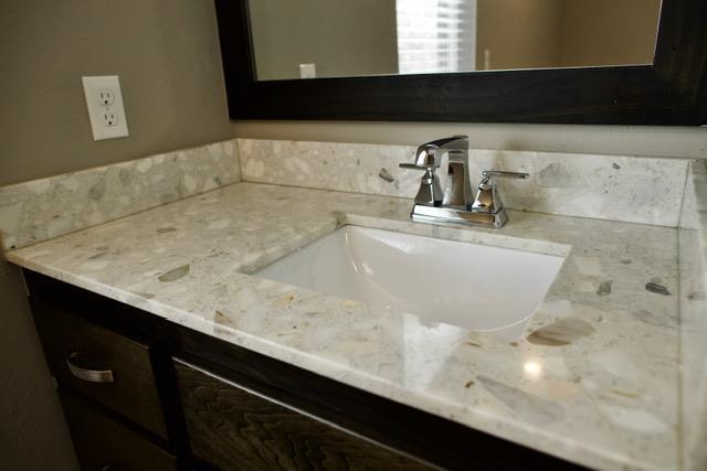 Building Photo - 705 S Jenkins Ave