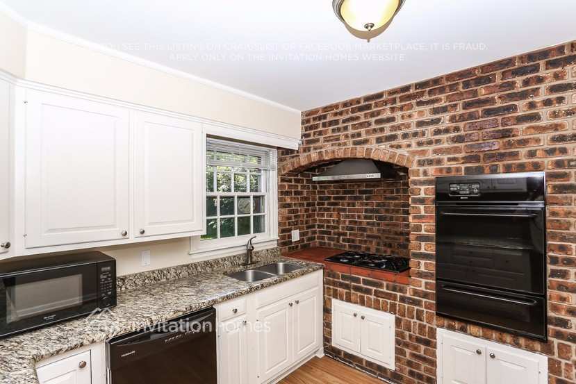 Building Photo - 1159 Blackhawk Dr