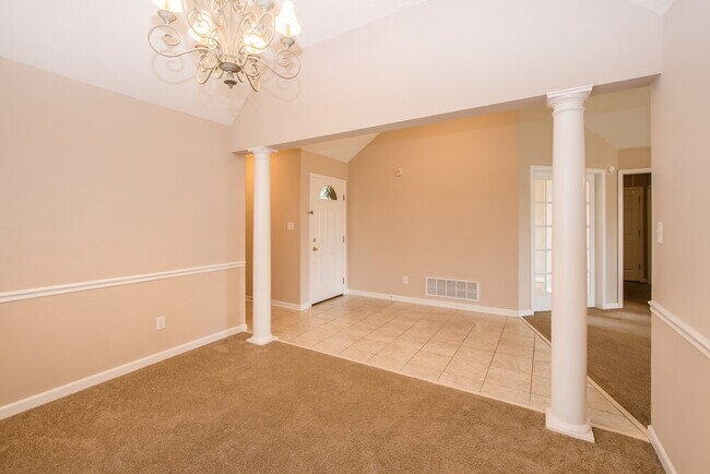 Building Photo - 938 Classic Cove