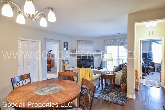 Building Photo - 2 br, 2 bath House - 3031 Grand Ave #214
