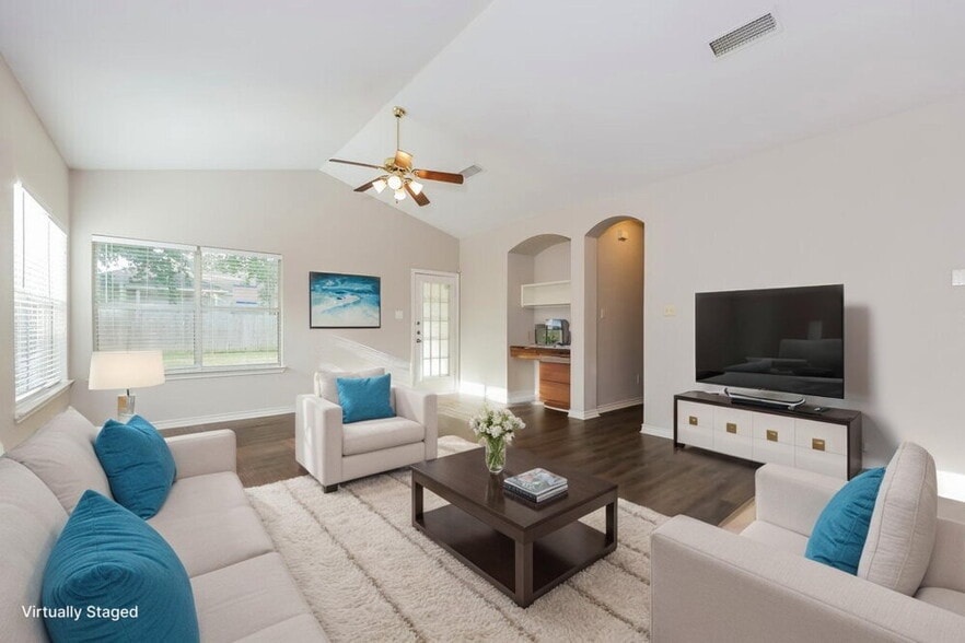 Building Photo - 1824 Alanbrooke Dr