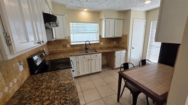 Building Photo - 3607 Timber Rock Ct