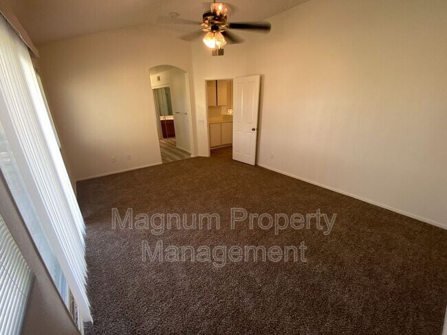 Building Photo - 32405 Corte Palacio