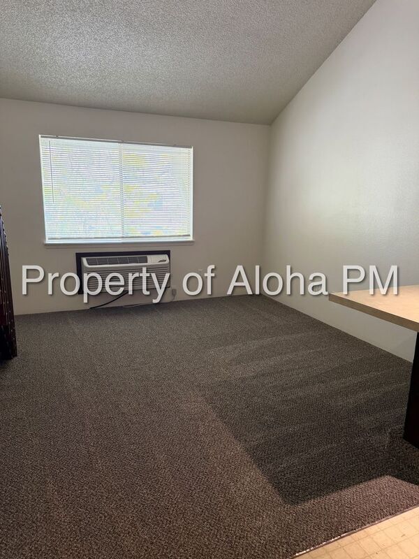 Building Photo - 337 N 17th St