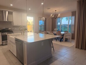 Building Photo - 32683 Tamarind Grv Ln