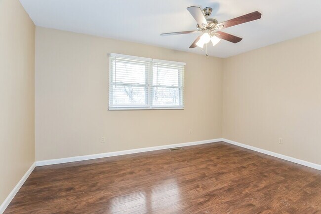 Building Photo - 6847 Champaigne Dr