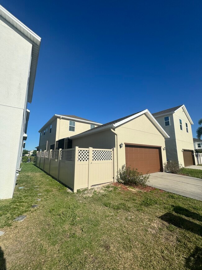 Building Photo - 8492 Powder Ridge Trl