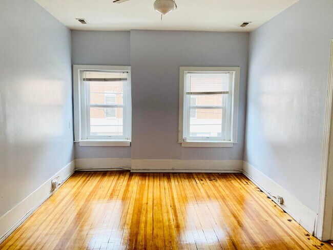 Building Photo - 119 N Robinson St