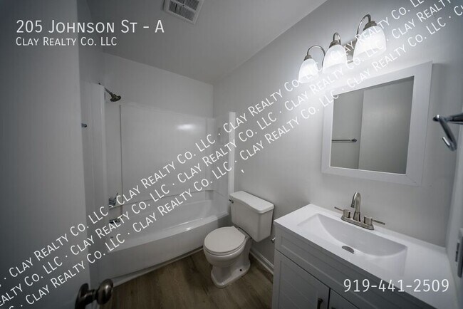 Building Photo - 205 Johnson St