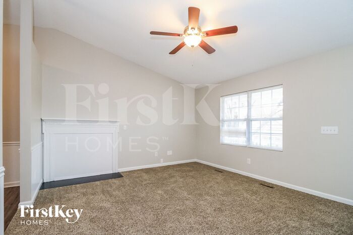 Building Photo - 3820 Spring Branch Dr