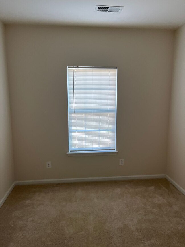 Building Photo - 927 Brechin Ln
