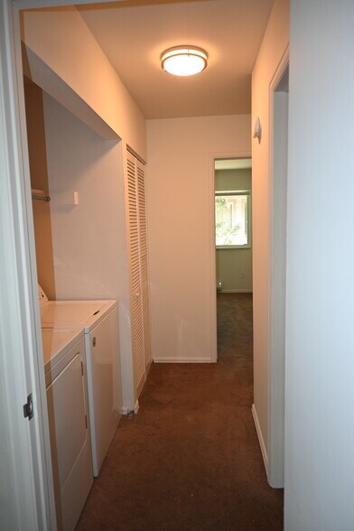 Building Photo - 2238 Canyon Blvd
