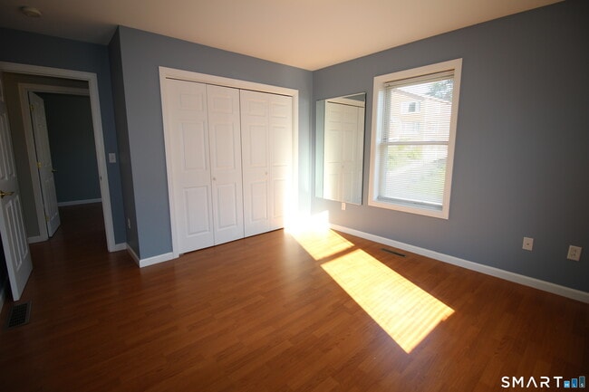 Building Photo - 125 Thorniley St