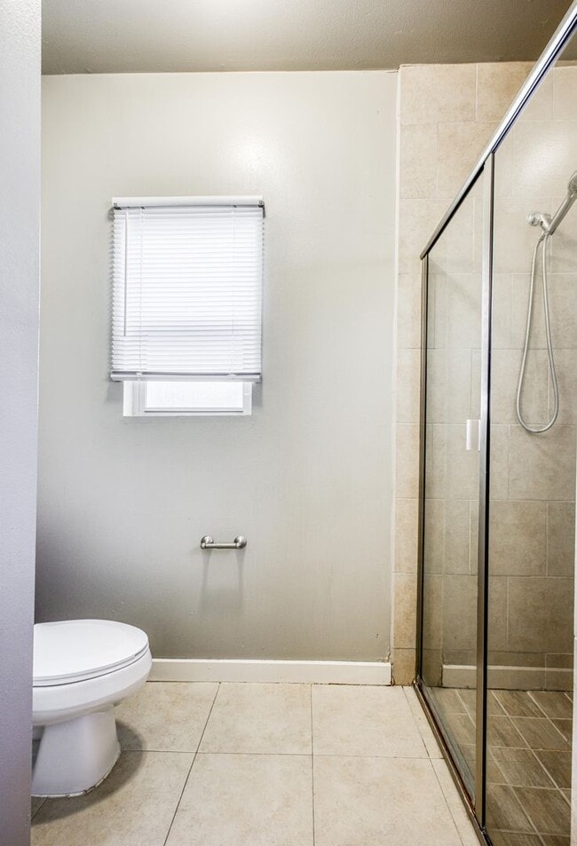 Building Photo - Eastside Beautiful 3 bed/2 baths for RENT