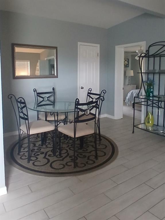 Building Photo - 115 Duxbury Ave