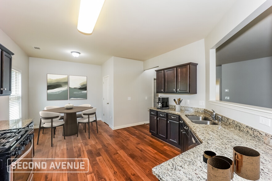 Building Photo - 4080 Clay Ct SE