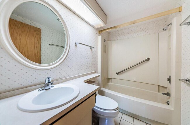 Building Photo - 36750 US Hwy 19 N