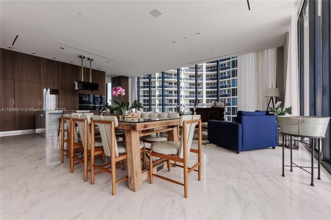 Building Photo - 17141 Collins Ave