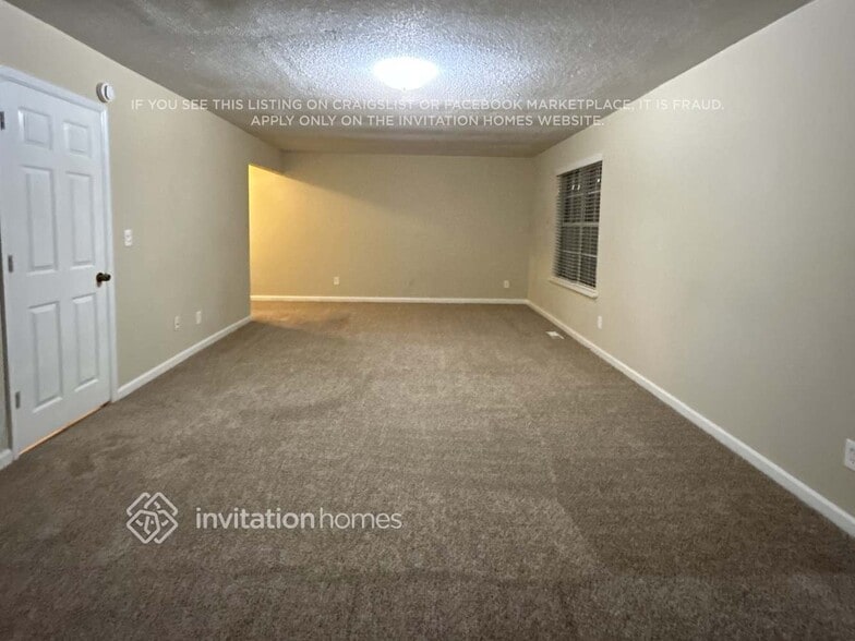 Building Photo - 2529 Country Lake Cir