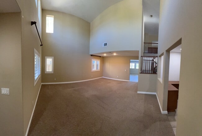 Building Photo - 46140 Grace Ct