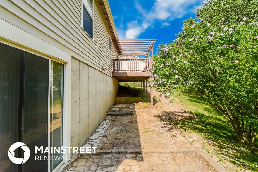 Building Photo - 2114 Sante Fe Cir