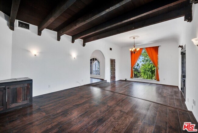 Building Photo - 1570 Sanborn Ave