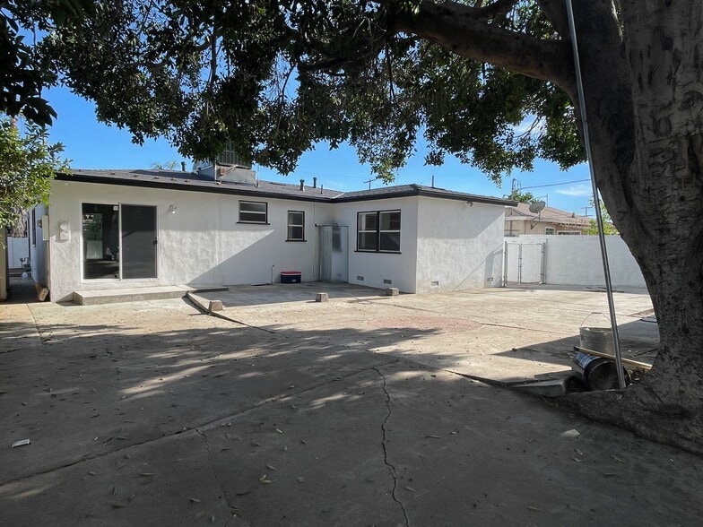 Building Photo - 14519 Fox St