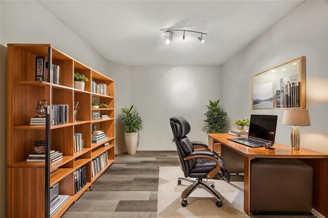Building Photo - 3870 Island Way