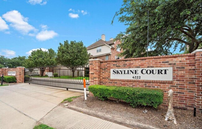 Building Photo - 6222 Skyline Dr