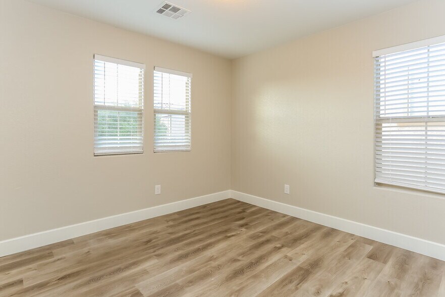 Building Photo - 10751 W Broxden Junction Ave