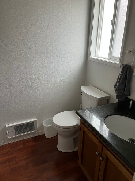 Building Photo - 1526 192nd St SE