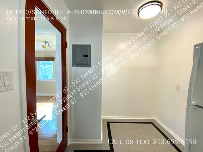 Building Photo - 932 Everett St