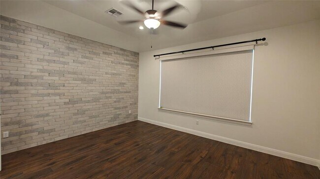 Building Photo - 514 Faith Dr