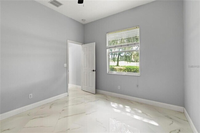 Building Photo - 10212 Hart Branch Cir
