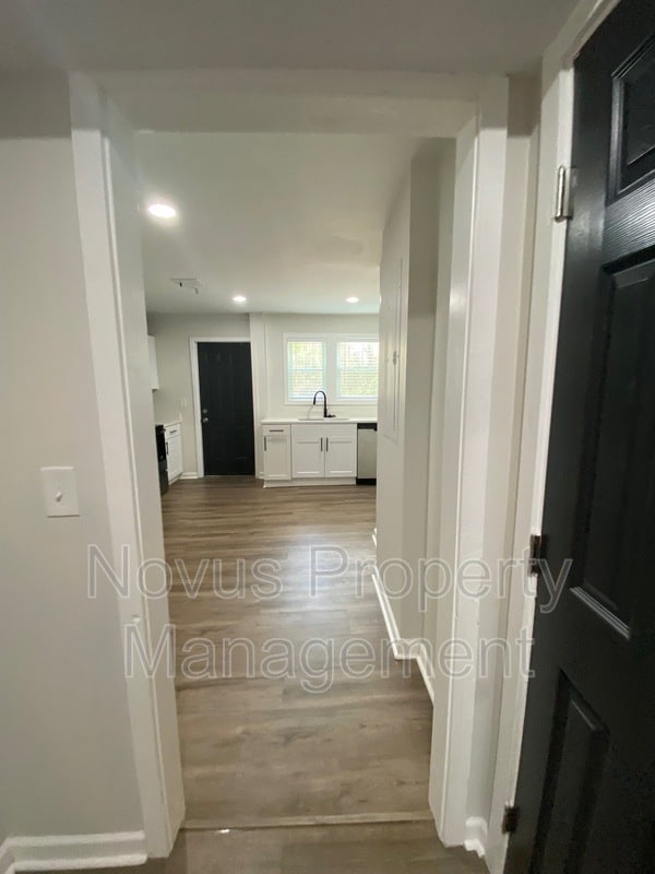 Building Photo - 901 Pacific Ave