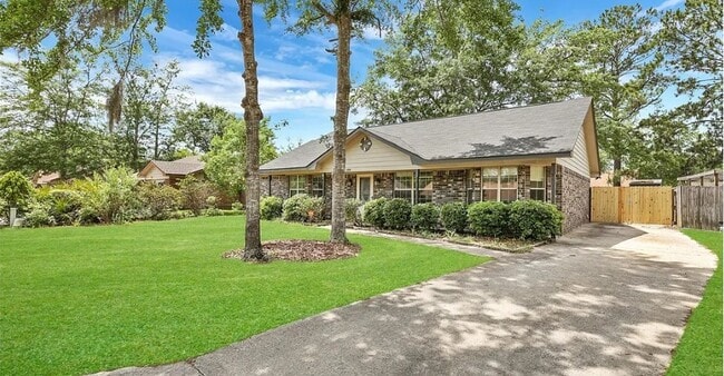 Building Photo - 1104 Tomahawk Trail