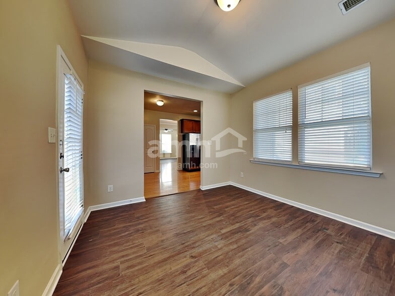 Building Photo - 10233 Broken Stone Ct