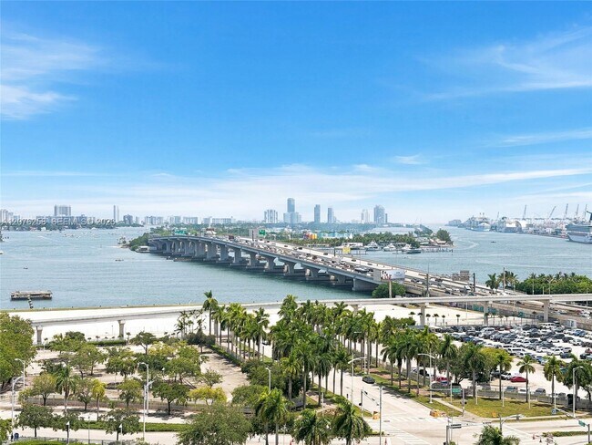 Building Photo - 1400 Biscayne Blvd