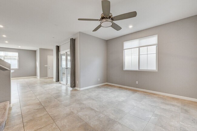 Building Photo - 10669 Sariah Skye Ave