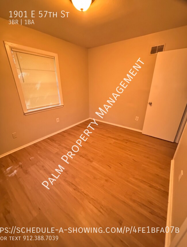 Building Photo - 1901 E 57th St