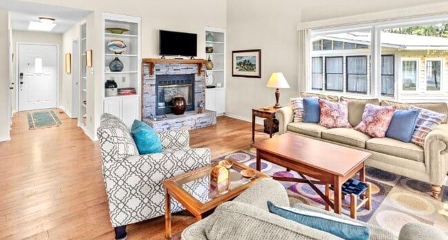 Primary Photo - Waterfront Home 50' Dock Protected Inlet- 3BR/2BA 90 Day Lease