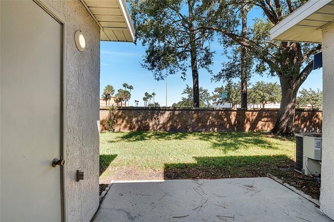 Building Photo - 1239 Lucaya Cir